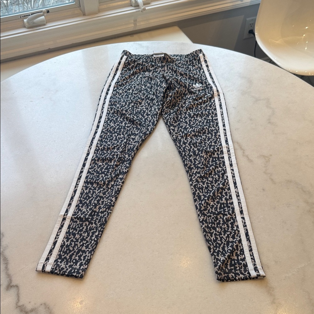 NWOT adidas Black & brown leopard Side-Stripe Leggings